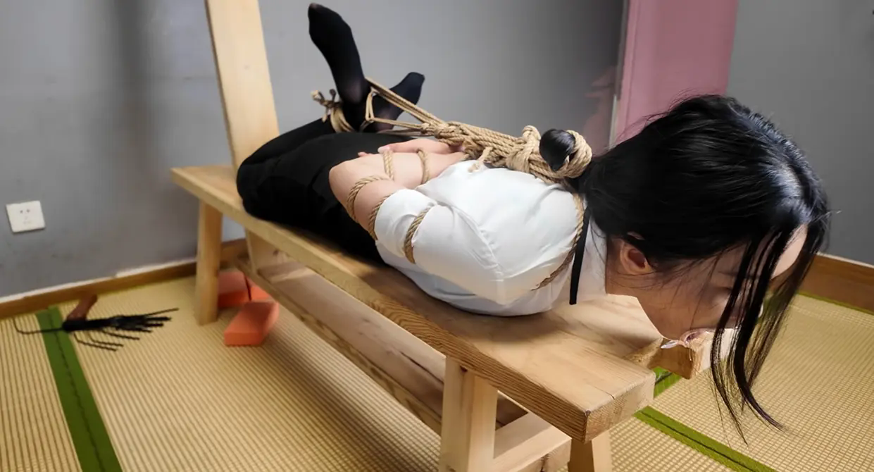 洛洛老虎凳