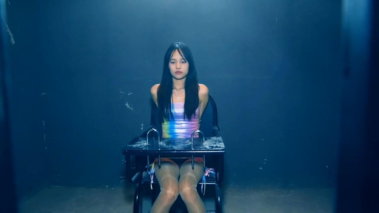 定拍转公映《秘密押送》第四集 为了突破两姐妹的口供对她们堵嘴驷马捆绑惩戒