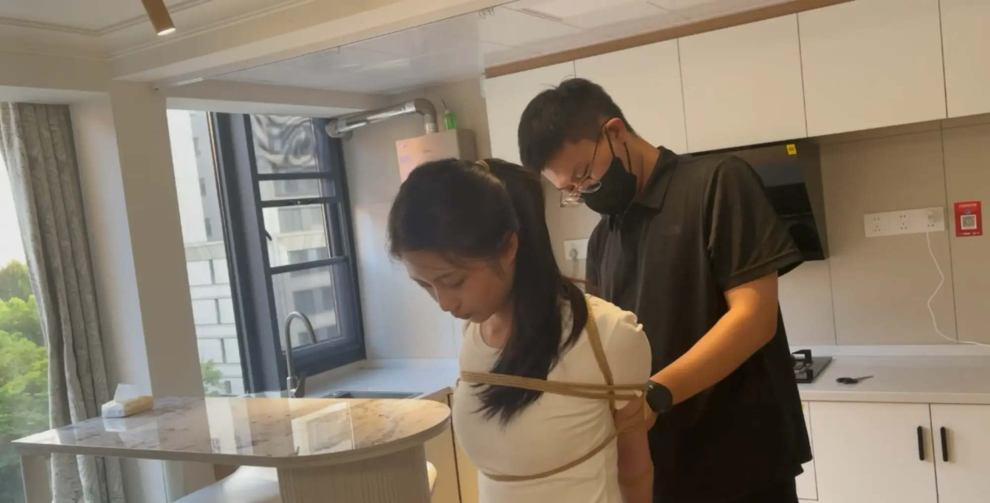 奥特曼定拍–眼镜妹驷马放置