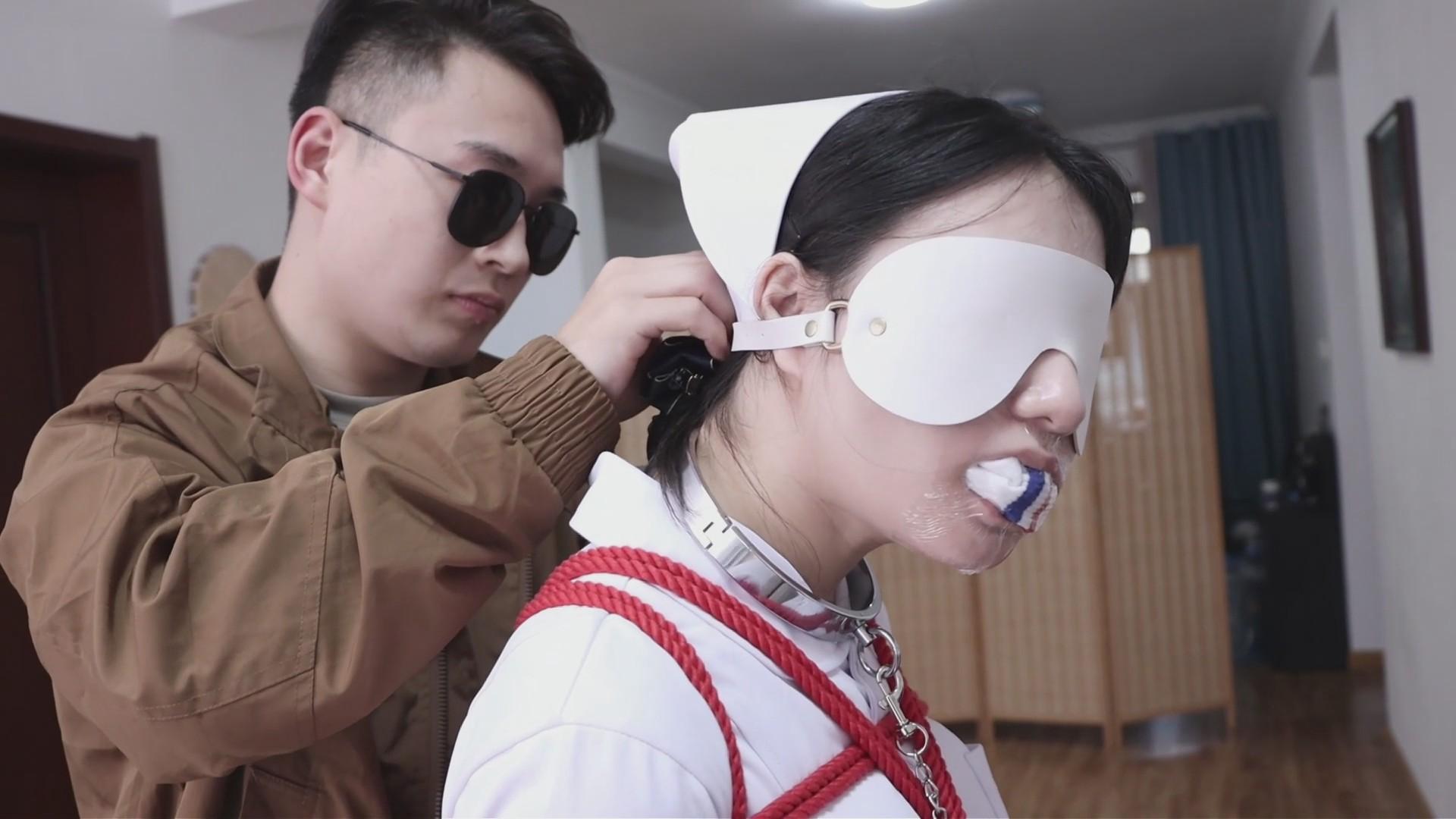 【双人佳作】【得意客定拍】《你再看看你后面呢【中】》雇佣兵青蓝被算计落入陷阱，胯下连缚是不是说明你俩关系很好啊？