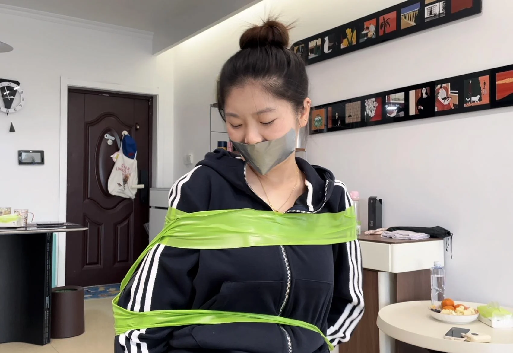 【缚艺录】【小河】新模小河，胶带束缚体验