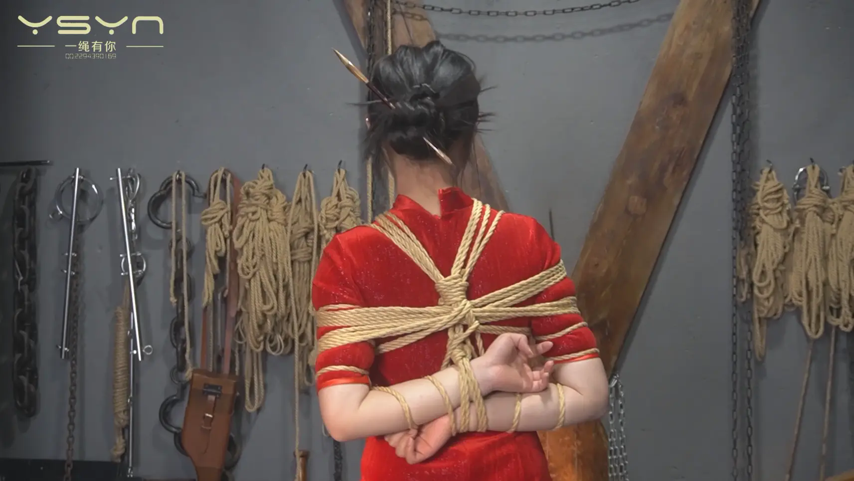 【二进宫体验】高颜值美女李慕瑶第二次没有告诉闺蜜偷偷地来体验金属和绳子的快乐和结束后的感言